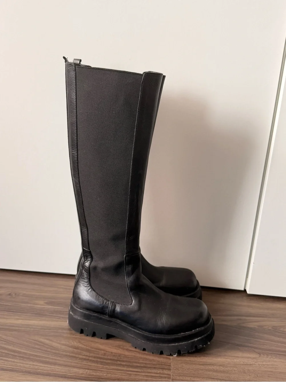 Women's Black Over-the-Knee Platform Chelsea Boots